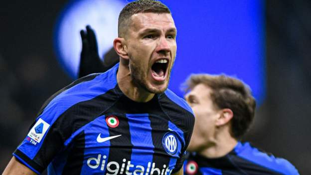 Inter Milan 1-0 Napoli: Inter end Serie A leaders' unbeaten start