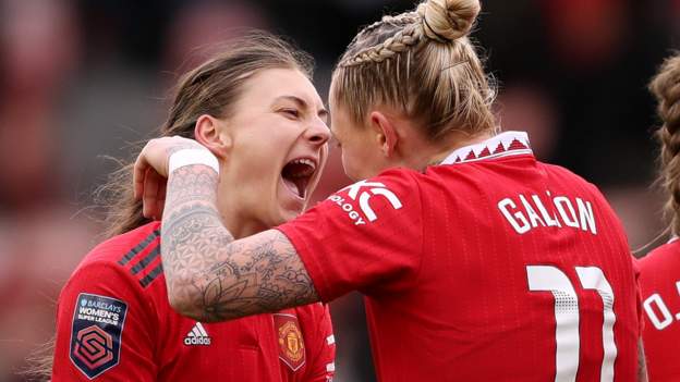 Man Utd out to end Chelsea hoodoo as top two meet