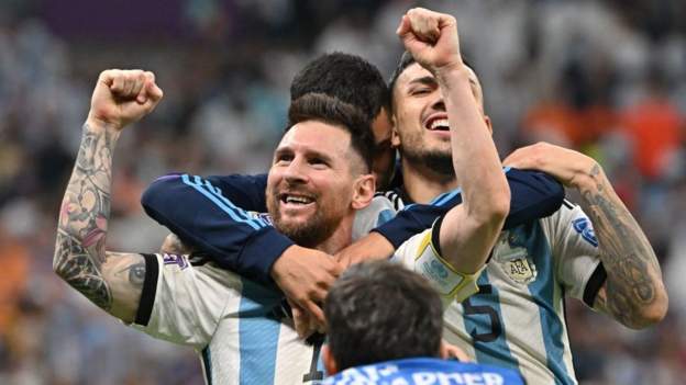 كأس العالم 2022: ميسي يتقن الأرجنتين وهولندا تهزم هولندا في قطر كلاسيك الفوضوي