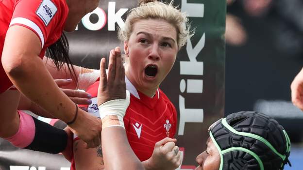 Wales secure bonus-point win against Ireland