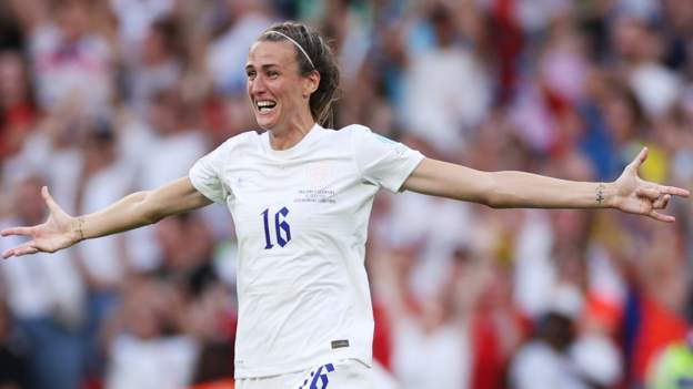 Jill Scott: Retired England midfielder wants to coach but must 'get organised'