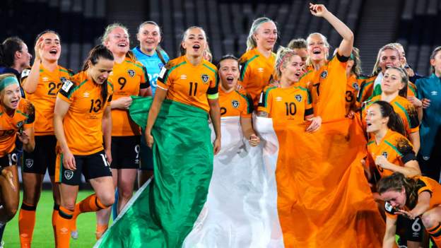 Republic of Ireland: Uefa to investigate women's players over pro-IRA chant