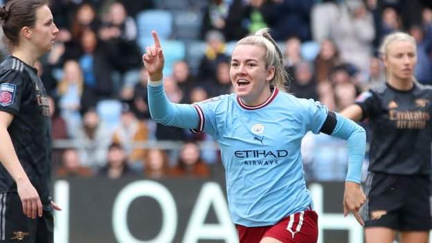 Manchester City Women 2-1 Arsenal Women: Lionesses Lauren Hemp and Chloe Kelly score