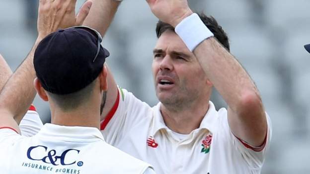 Anderson injury concern as Lancs & Somerset draw