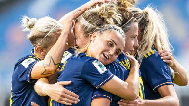 <div>Ukraine 0-4 Scotland: Scots with one foot in Women's World Cup play-offs</div>