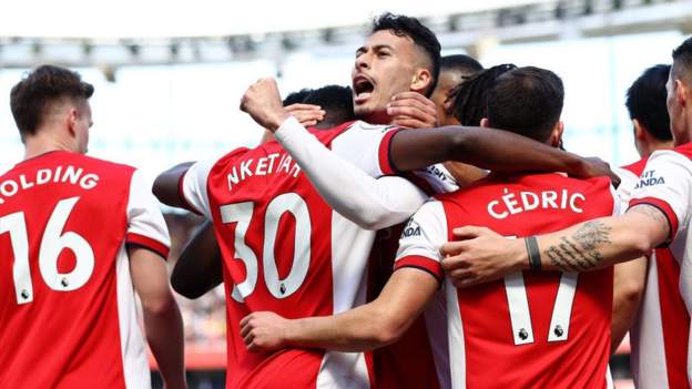 Arsenal 2-1 Leeds United: Gunners take control of top-four race