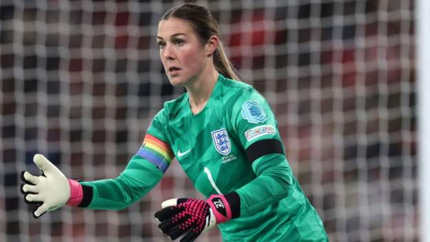 Lionesses: Mary Earps goalkeeper shirts sell out in five minutes on England online store