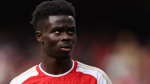 Arsenal's Saka a doubt for midweek with foot injury
