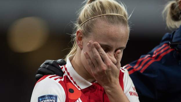 Beth Mead & Vivianne Miedema: Why are so many women footballers suffering ACL in..