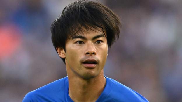 Kaoru Mitoma signs new Brighton contract until 2027