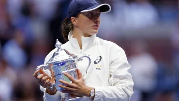 US Open: Iga Swiatek says anything is possible after New York win - BBC Sport