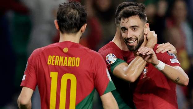 Portugal 2-0 Iceland: Bruno Fernandes scores to help Roberto Martinez's men finish with 100% record