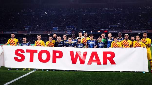 European clubs show Ukraine support