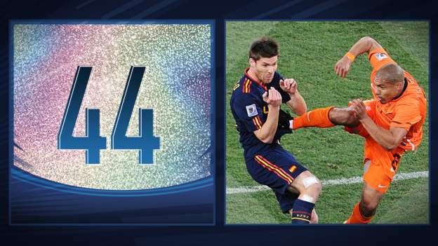 50 great World Cup moments: Nigel de Jong's 'karate kick ...