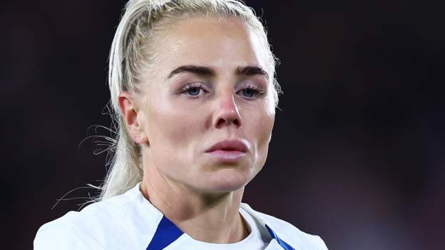 Alex Greenwood: Manchester City defender to miss Arsenal match with ...