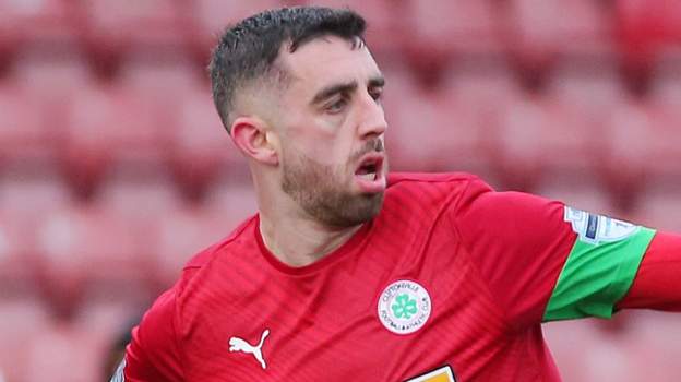 Joe Gormley: Cliftonville forward breaks elbow in training - BBC Sport