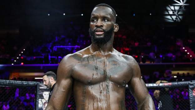 Edwards to face Mousasi in title eliminator