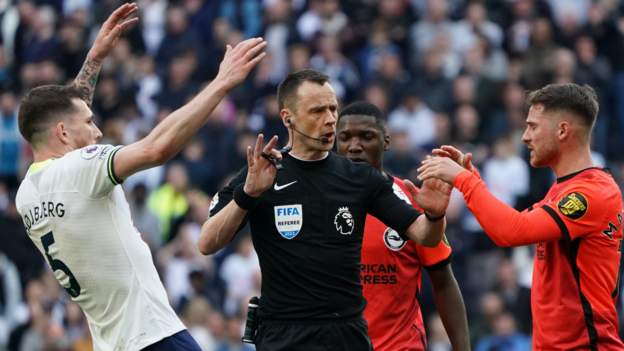 <div>Brighton 'robbed' at Tottenham says Chris Sutton after fiery and controversial match</div>