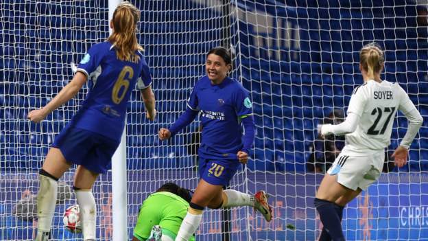 Chelsea 4-1 Paris FC: Sam Kerr hits hat-trick as Blues win in Women's Champions League