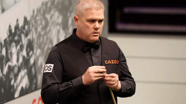 Milkins beats Perry with classic Crucible comeback