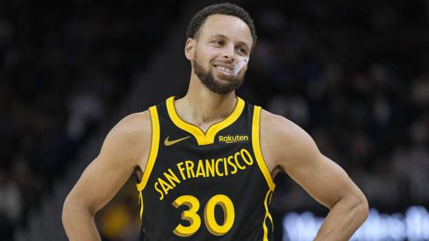 Curry helps Warriors beat Rockets to end losing run-ZoomTech News