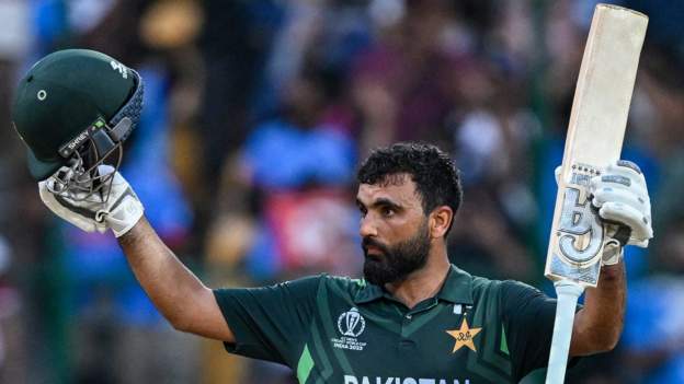 Pakistan beat NZ to keep semi-final hopes alive-ZoomTech News