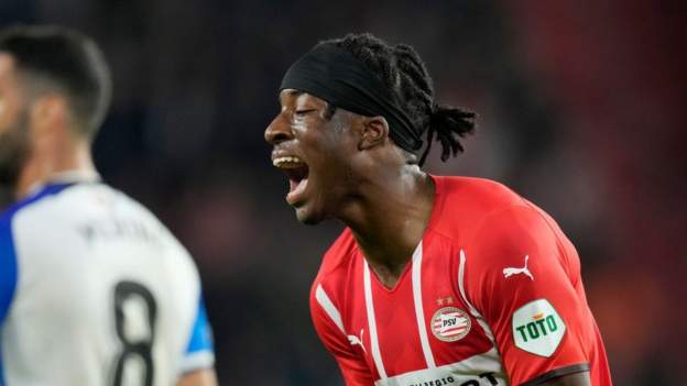 Noni Madueke: The English teenager who rejected English giants to star for PSV E..