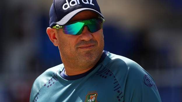 Russell Domingo: el entrenador de Bangladesh renuncia nueve semanas antes de la gira por Inglaterra