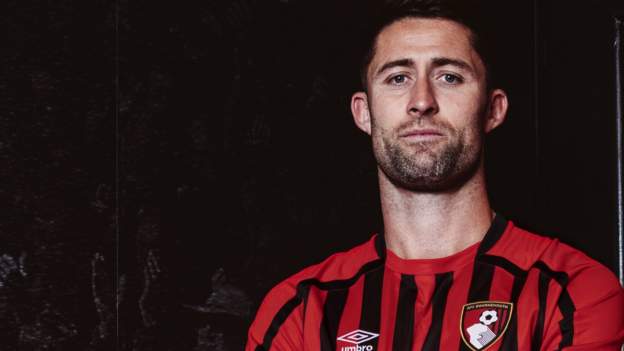 Gary Cahill: Bournemouth sign former England centre-back on one-year deal