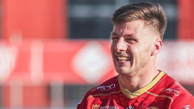 Catalans beat Hull to go four points clear at top