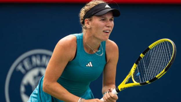 Canadian Open: Caroline Wozniacki wins comfortably on return to tennis