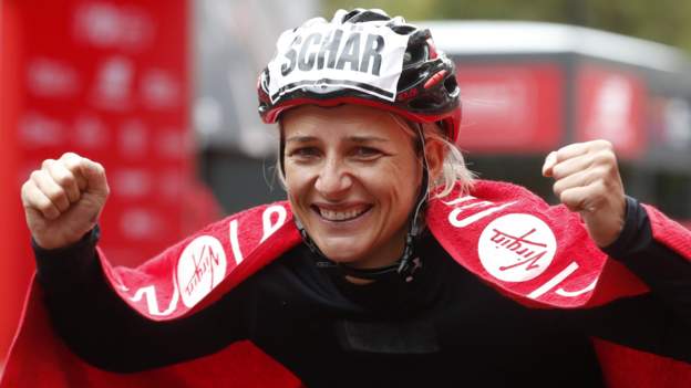 London Marathon 2021: Marcel Hug & Manuela Schar win wheelchair titles in record times