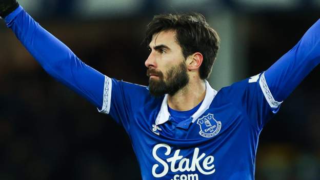 Everton edge past Palace in FA Cup replay