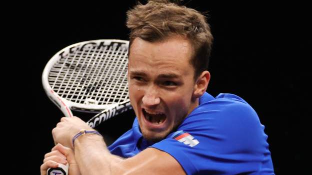 Laver Cup: Europe one win away from victory after building 11-1 lead