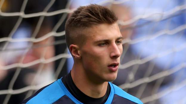 Stuart Moore: Swindon sign goalkeeper on free transfer until end of ...