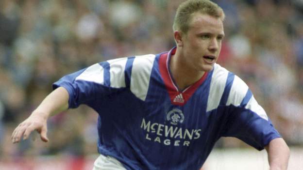 David Hagen: Ex-Rangers player dies aged 47 after MND battle - BBC Sport