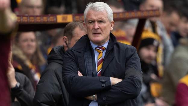 Mark Hughes: Bradford City sack former Wales boss after poor run - BBC Sport