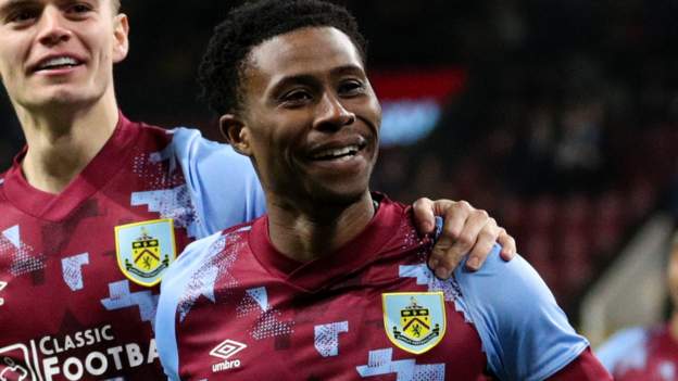 Tella double sees Burnley overcome Ipswich Town