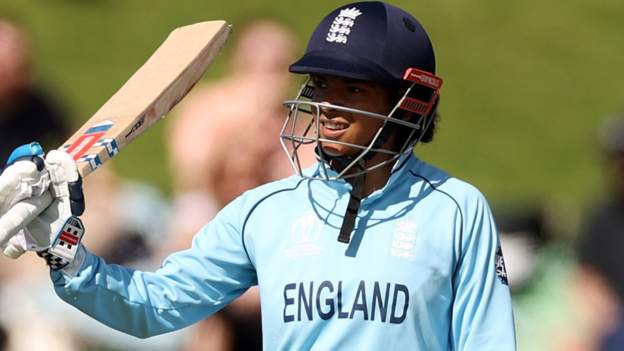 Cricket World Cup: England beat Bangladesh to reach semi-finals