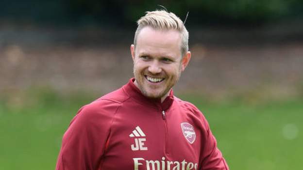 Arsenal boss Eidevall coy on Earps transfer link