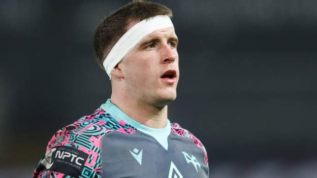 Image for article: Teen Morse caps breakthrough with new Ospreys deal Image