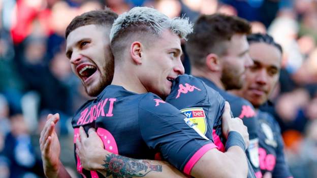 GOAL Ezgjan Alioski of Leeds United pulls a goal back to make the score 2-1  during the Millwall vs Leeds United EFL Championship Football match at the  Stock Photo - Alamy