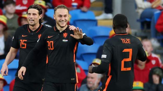 Nations League: Wout Weghorst denies Wales a draw with late header for Netherlands