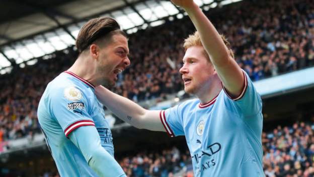 <div>Man City 4-1 Liverpool: 'Gap between two sides resembles a chasm'</div>