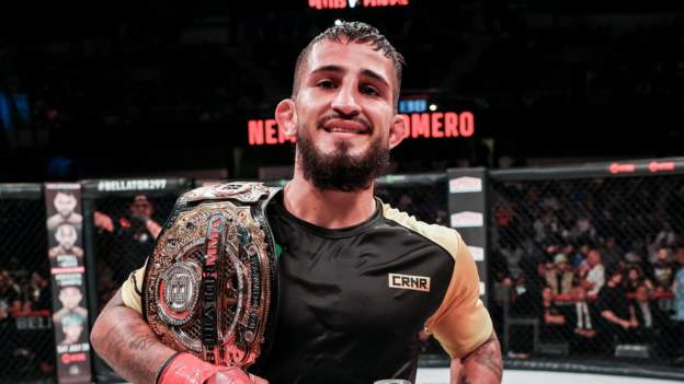 Pettis denies 'Pitbull' historic third title