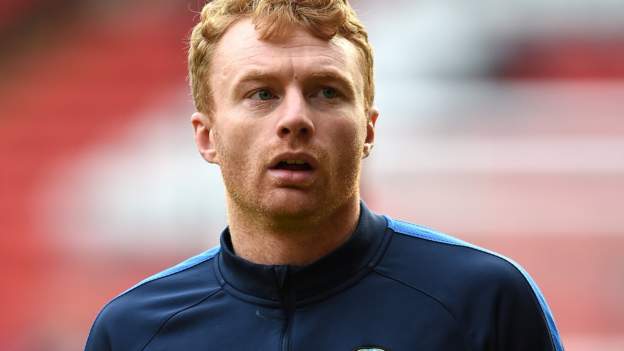 Chris Taylor: Bolton Wanderers bring in ex-Blackburn midfielder - BBC Sport