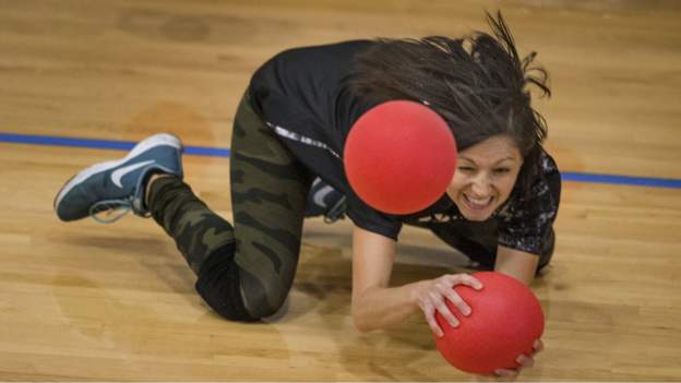 Dodge balls перевод