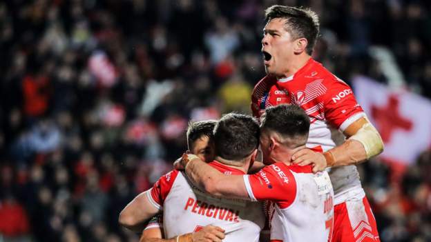 Super League: St Helens 28-2 Warrington Wolves - Saints maintain unbeaten record with win