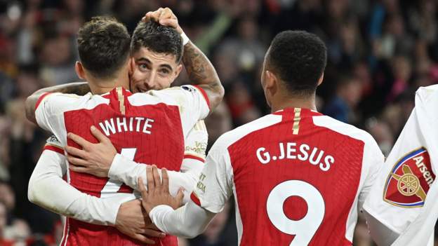 Arsenal go top as Havertz spares Ramsdale blushes