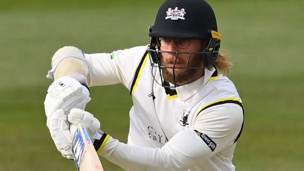 County Championship: Gloucestershire relegated despite three-wicket win over Warwickshire